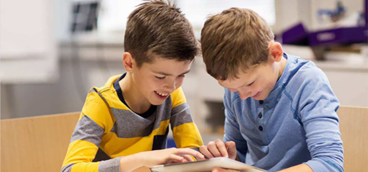 一年费用上万元的课程，家长纷纷为孩子报名，到底为什么这么火热...