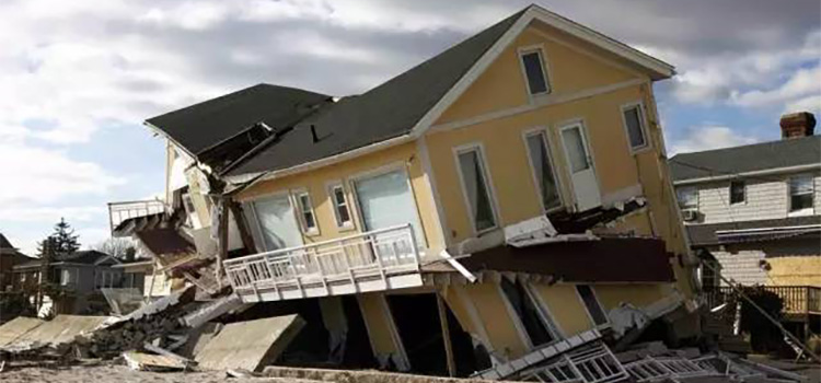 遇到建筑物坍塌该如何自救？