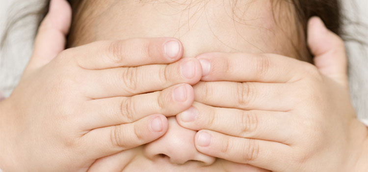 教育部回应“禹州女童眼中被塞纸片”